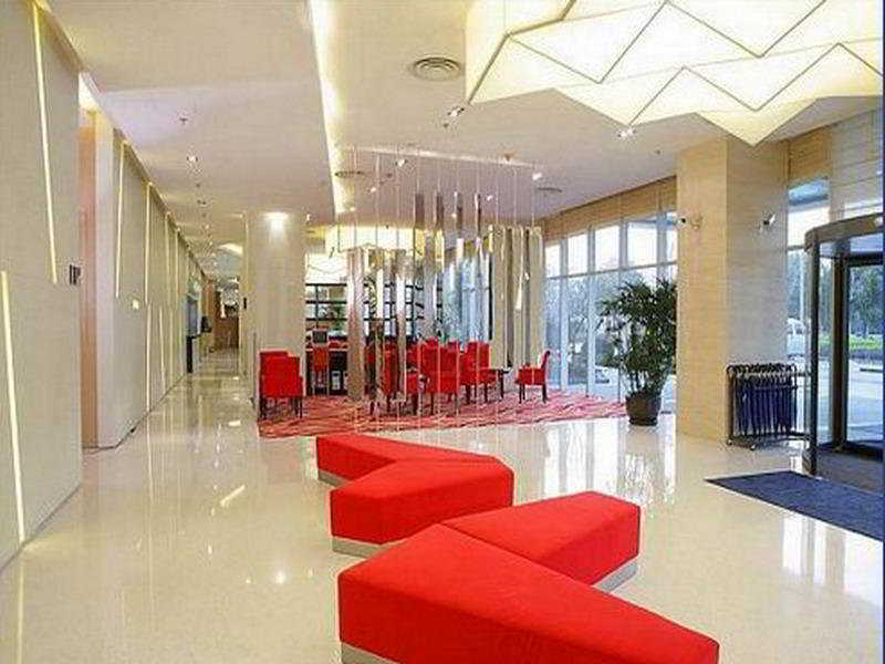 Holiday Inn Express Meilong Shanghai Exterior photo